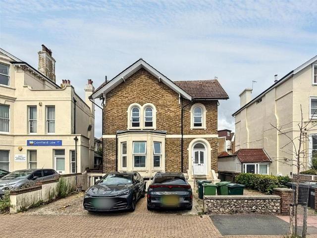 Flat for sale in Eastbourne, East Sussex