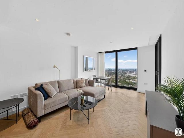 Flat for sale in Canary Wharf, Greater London