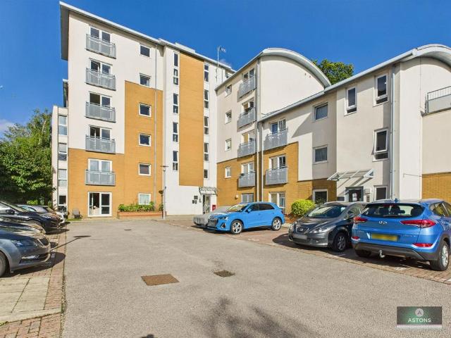 Flat for sale in Glynde, West Sussex