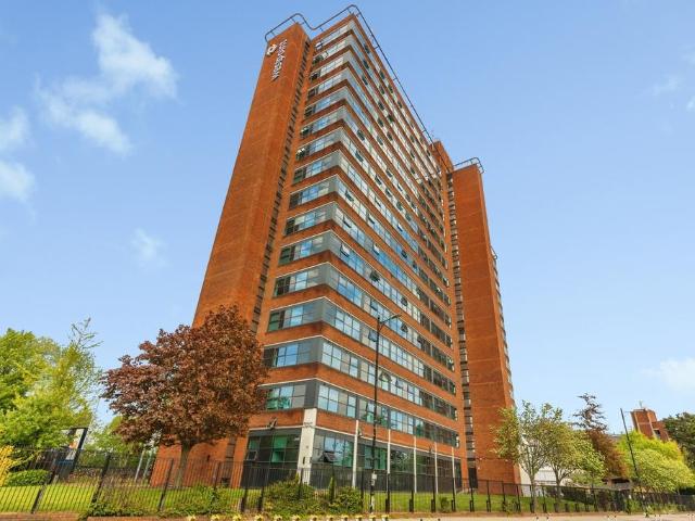 Flat for sale in Old Trafford, Trafford Park
