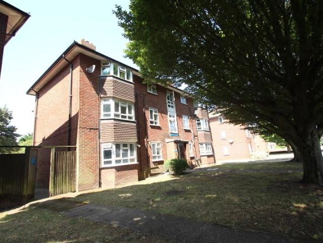 Flat for sale in London Borough of Bromley, Greater London