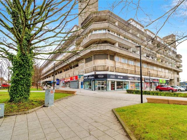 Flat for sale in The Polygon, Isle Of Man