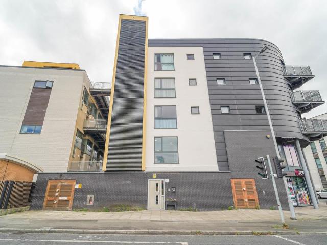 Flat for sale in Hulme, Manchester