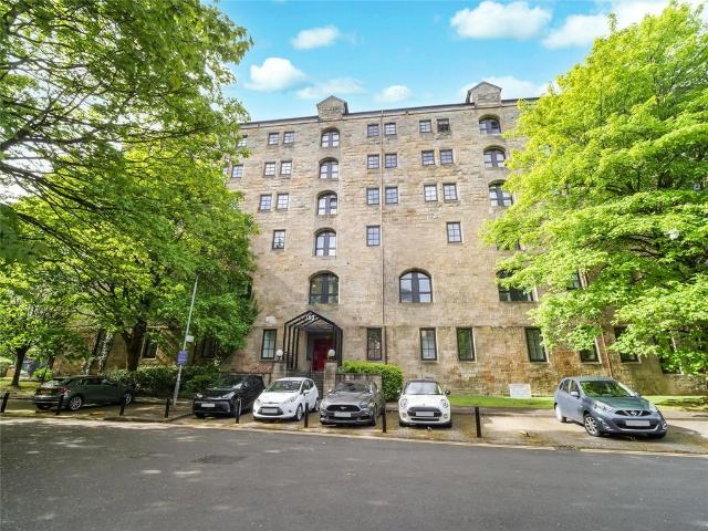 Flat for sale in Merchant City, Scotland