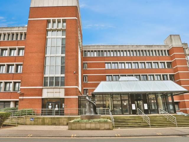 Flat for sale in Lakenham, East Bank
