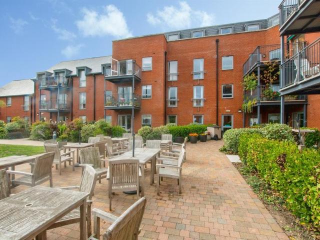 Flat for sale in Wyndham Park, Salisbury