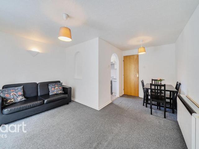 Flat for sale in London Borough of Hillingdon, Greater London