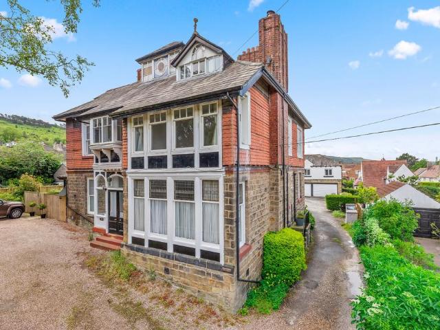 Flat for sale in Ben Rhydding, Ilkley