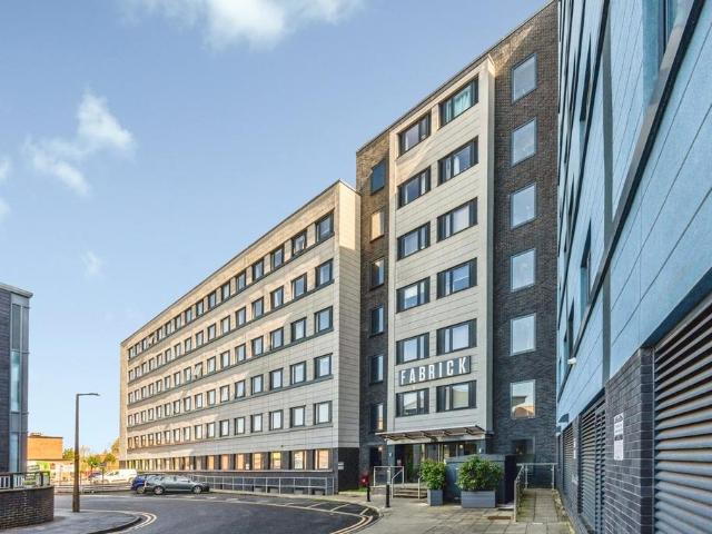 Flat for sale in Cheadle Hulme, Greater Manchester