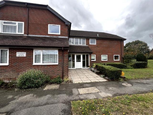 Flat for sale in Green Park, Milton Keynes