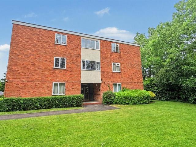 Flat for sale in Wake Green, West Midlands