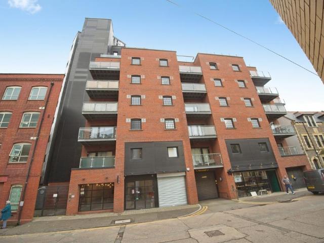 Flat for sale in Falcon Lodge, Wales