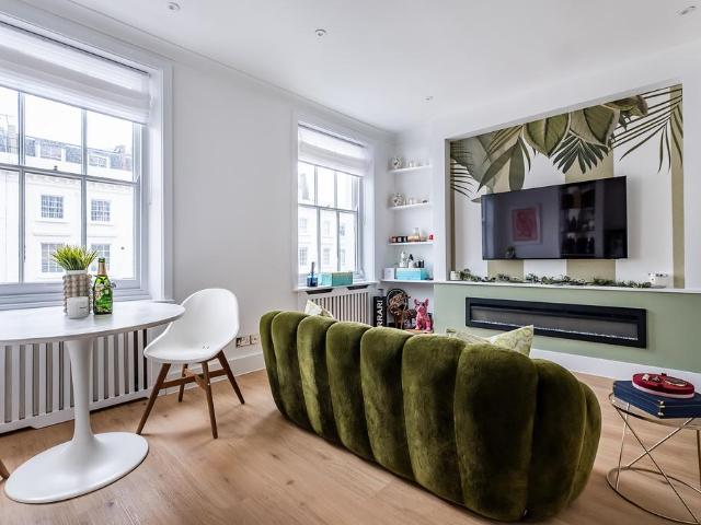 Flat for sale in Pimlico, Greater London