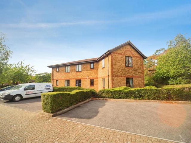 Flat for sale in Maybush, Southampton