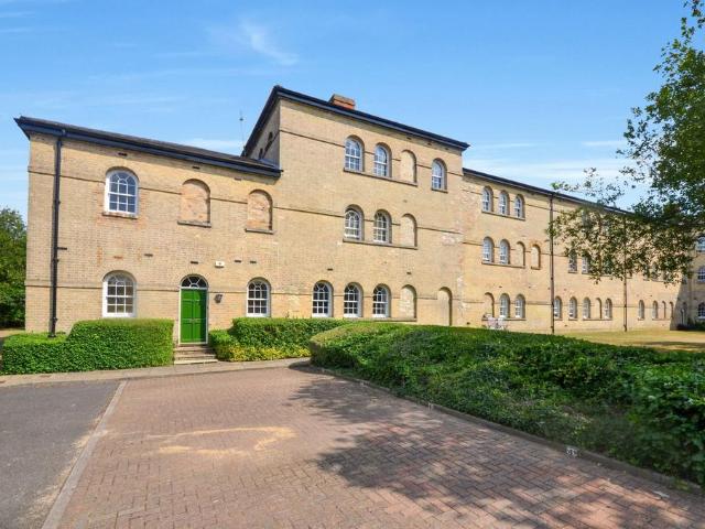 Flat for sale in Pleasant Valley, Duton Hill