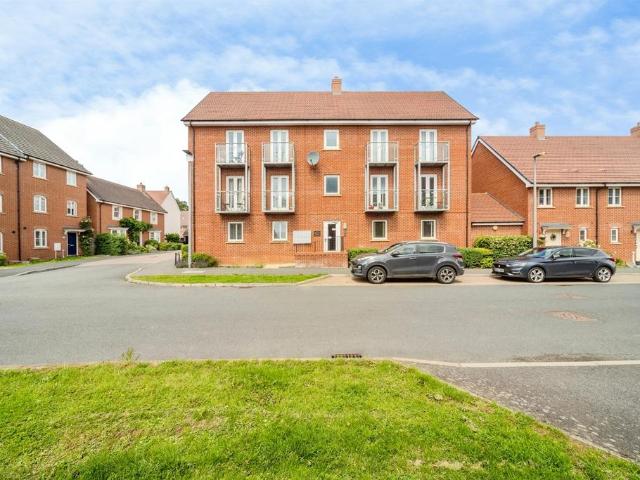 Flat for sale in Bletchley and Fenny Stratford, Bletchley
