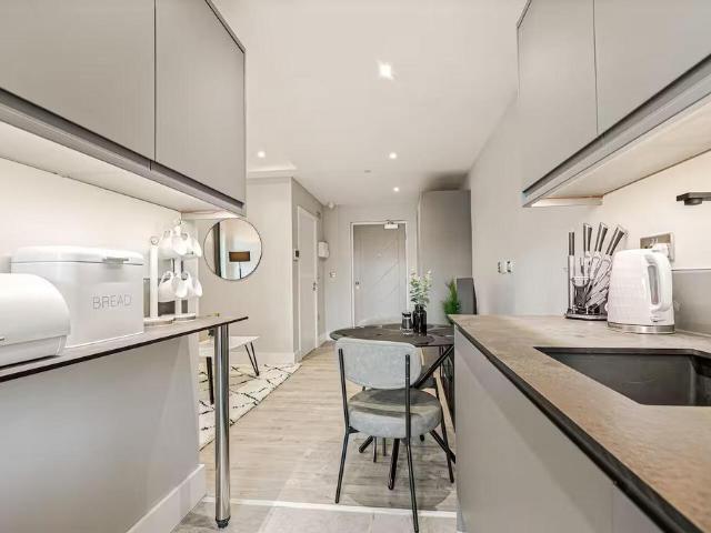 Flat for sale in Bede Island, Leicester