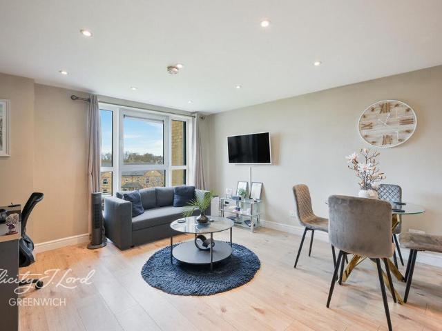 Flat for sale in Greenwich Town Centre, Isle Of Man