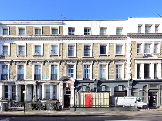 Flat for sale in Notting Hill, Greater London