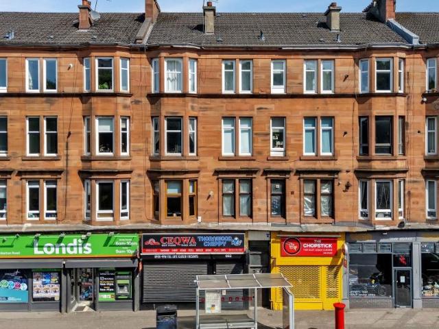 Flat for sale in Broomhill, Scotland