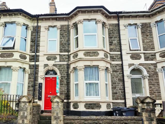 Flat for sale in Feckenham, City Of Bristol
