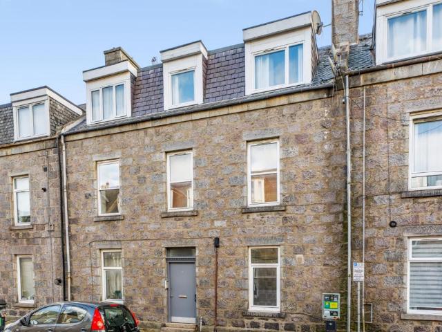 Flat for sale in Ballindoch, Scotland