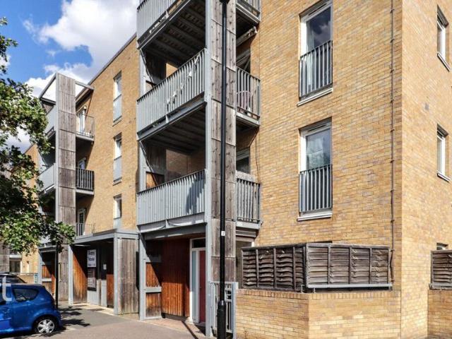 Flat for sale in Little Ilford, Greater London