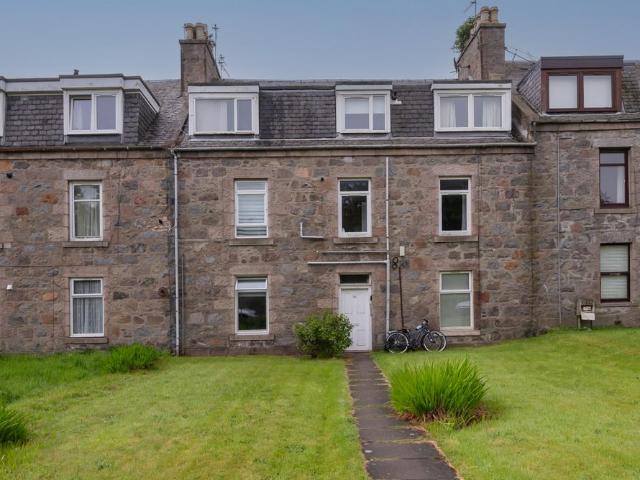 Flat for sale in Ballindoch, Scotland
