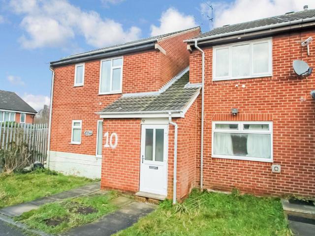 Flat for sale in West Yorkshire