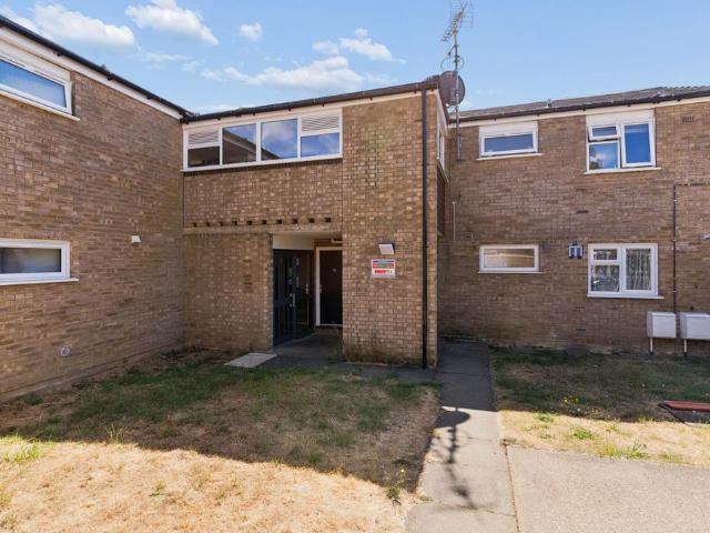 Flat for sale in Rooks Nest, Shephall