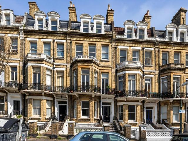 Flat for sale in Brunswick