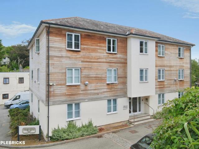 Flat for sale in Penryn, Cornwall