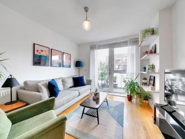 Flat for sale in Greater London