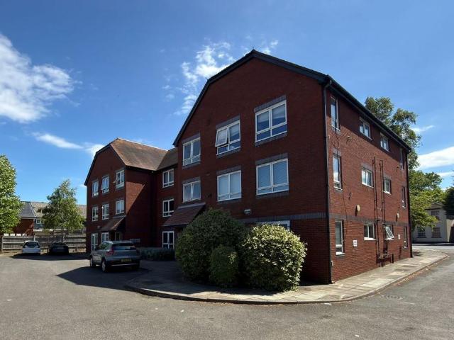 Flat for sale in Epsom, Isle Of Man