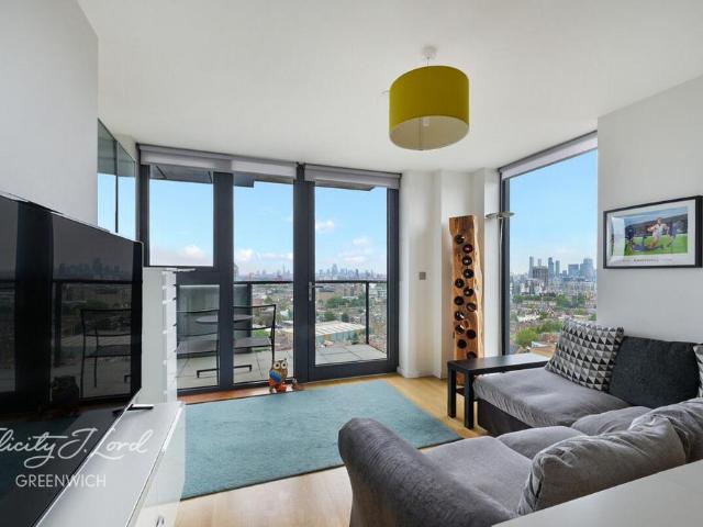 Flat for sale in London Borough of Lewisham, Deptford