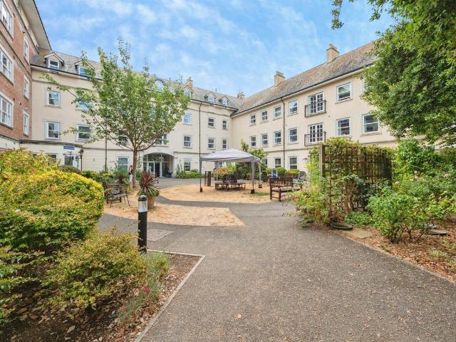 Flat for sale in Fordington, East Dorset