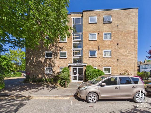 Flat for sale in South Beddington, Greater London