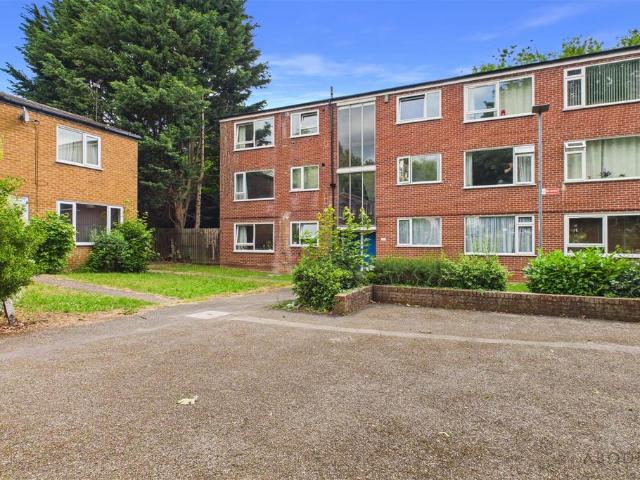 Flat for sale in Caldermill, East Midlands