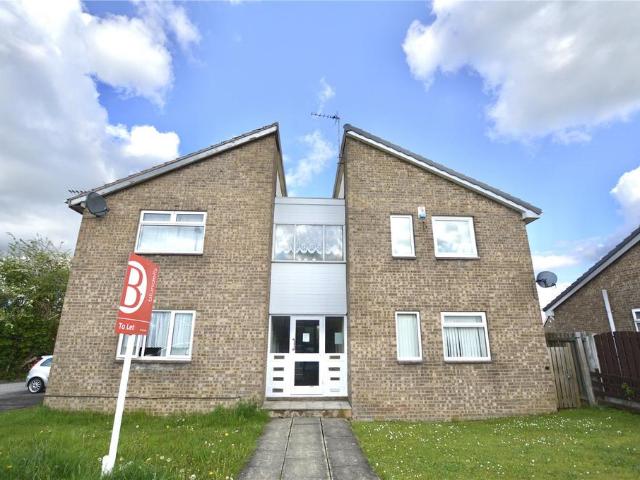Flat for sale in Halfway, Sheffield