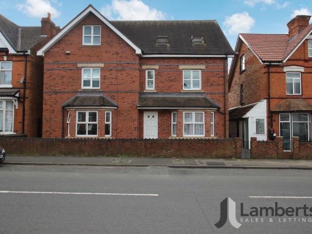 Flat for sale in Headless Cross, Redditch
