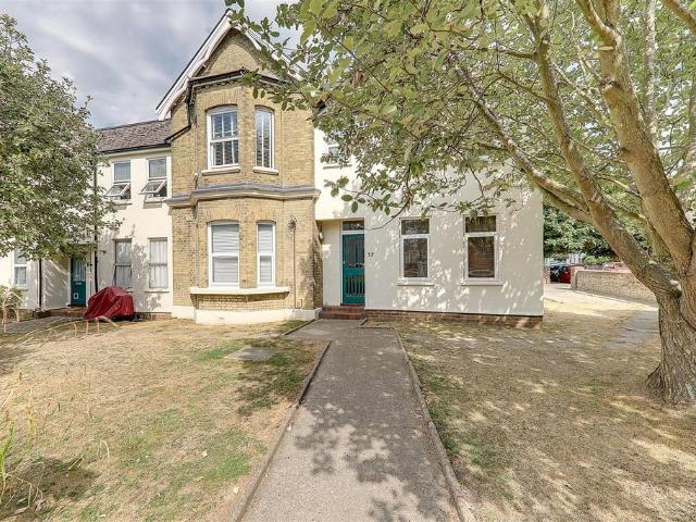 Flat for sale in Worthing, West Sussex