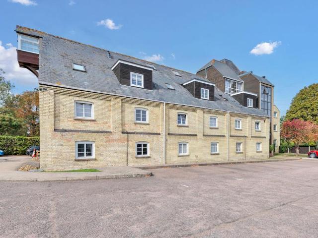 Flat for sale in Ashwell, North Hertfordshire