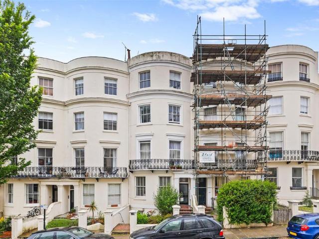 Flat for sale in Brunswick