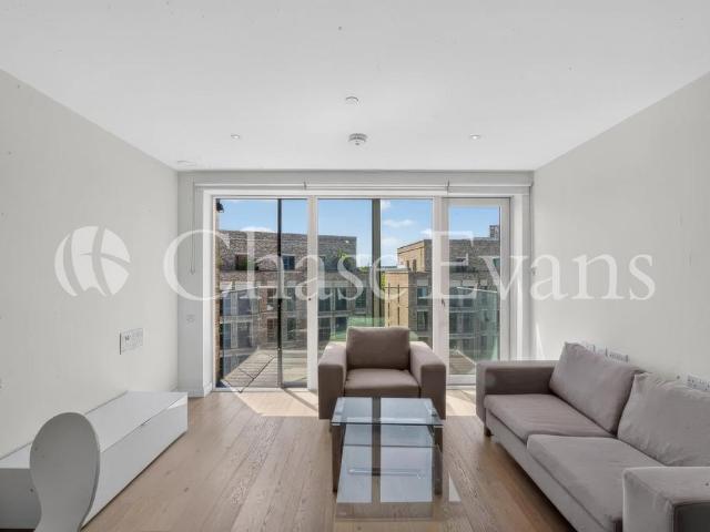 Flat for sale in Walworth, Greater London
