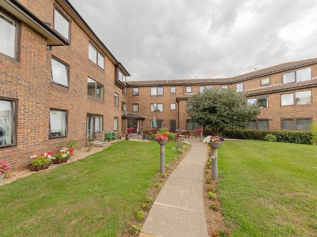 Flat for sale in Ortongate Centre, Peterborough