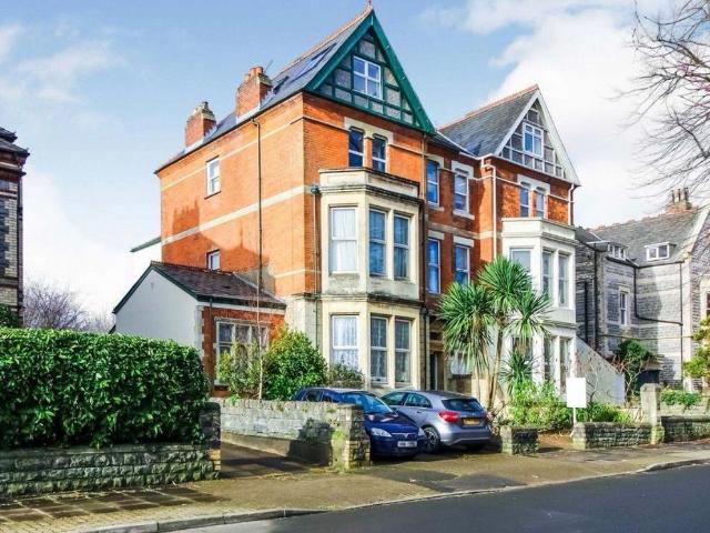 Flat for sale in Penarth, Wales