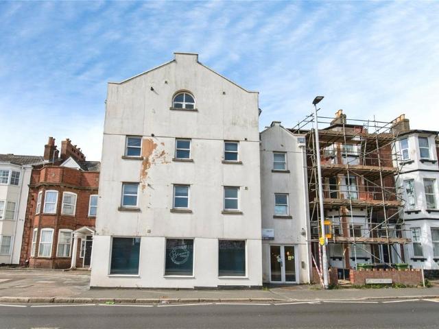 Flat for sale in Watergate, Devon