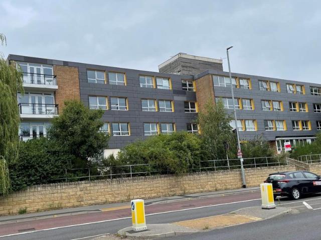 Flat for sale in Kirkstall, West Yorkshire