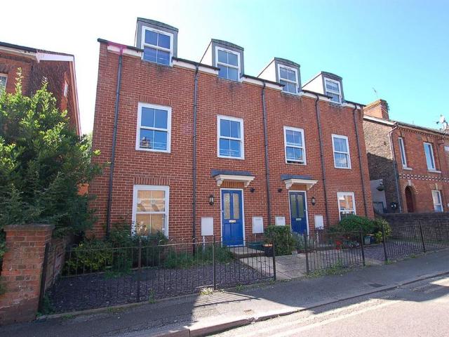 Flat for sale in Brook Street, Bourne Vale