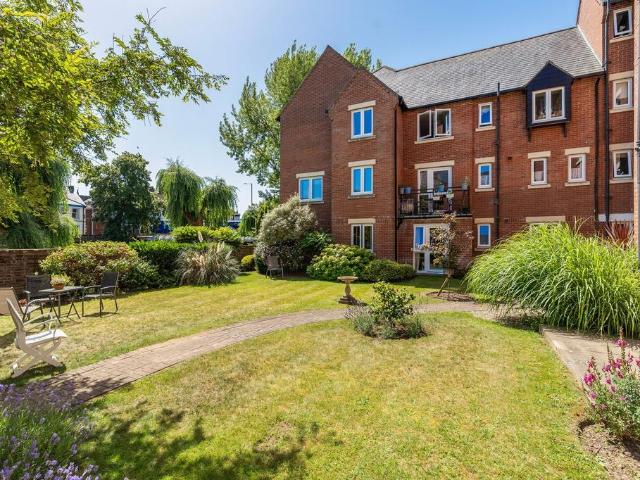 Flat for sale in East Bank, Norfolk